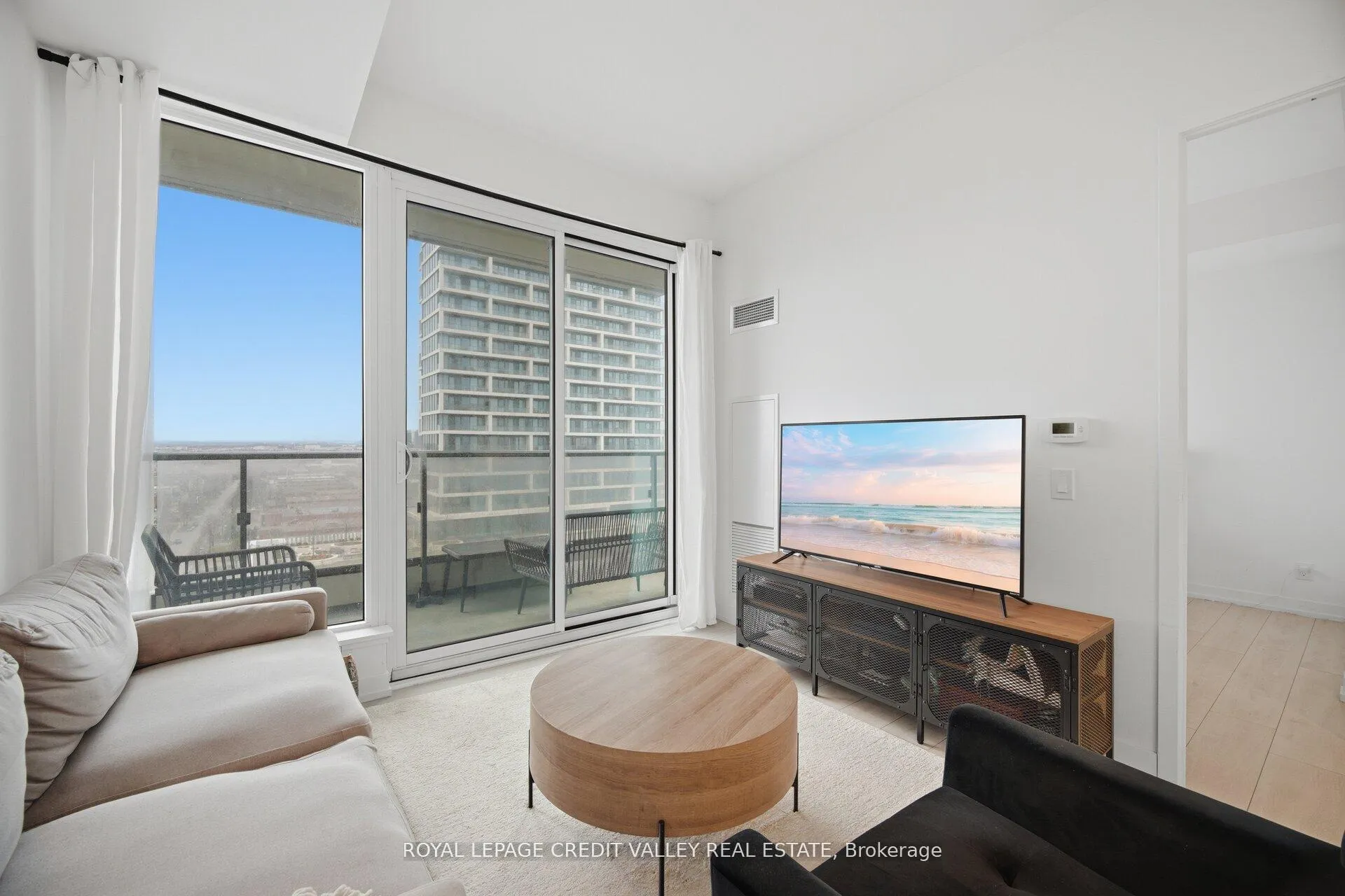 Photo 21 of Unit 1511, 5 Buttermill Avenue, Vaughan, Vaughan Corporate Centre — HOMEH
