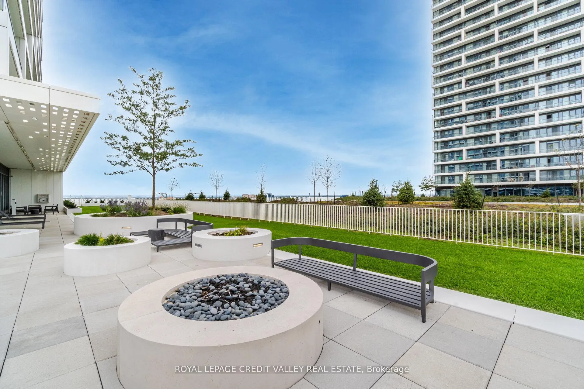 Photo 38 of Unit 1511, 5 Buttermill Avenue, Vaughan, Vaughan Corporate Centre — HOMEH