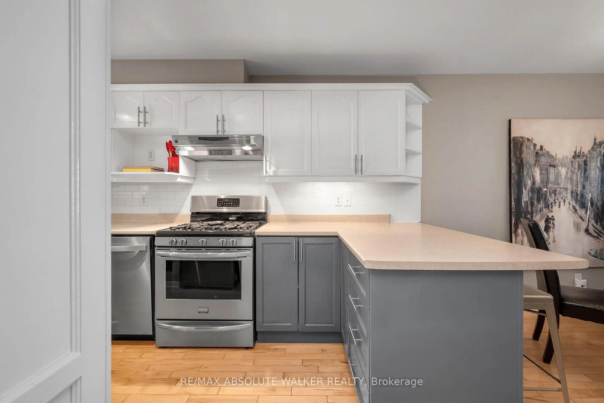Photo 9 of Unit 9, 395 Bell Street, Ottawa, West Centre Town — HOMEH