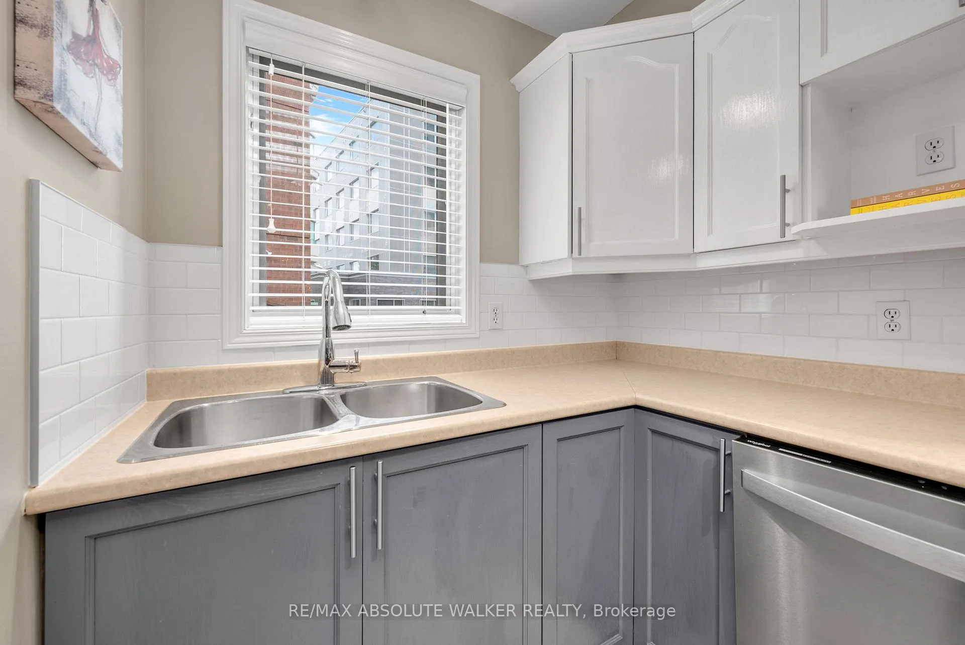 Photo 12 of Unit 9, 395 Bell Street, Ottawa, West Centre Town — HOMEH