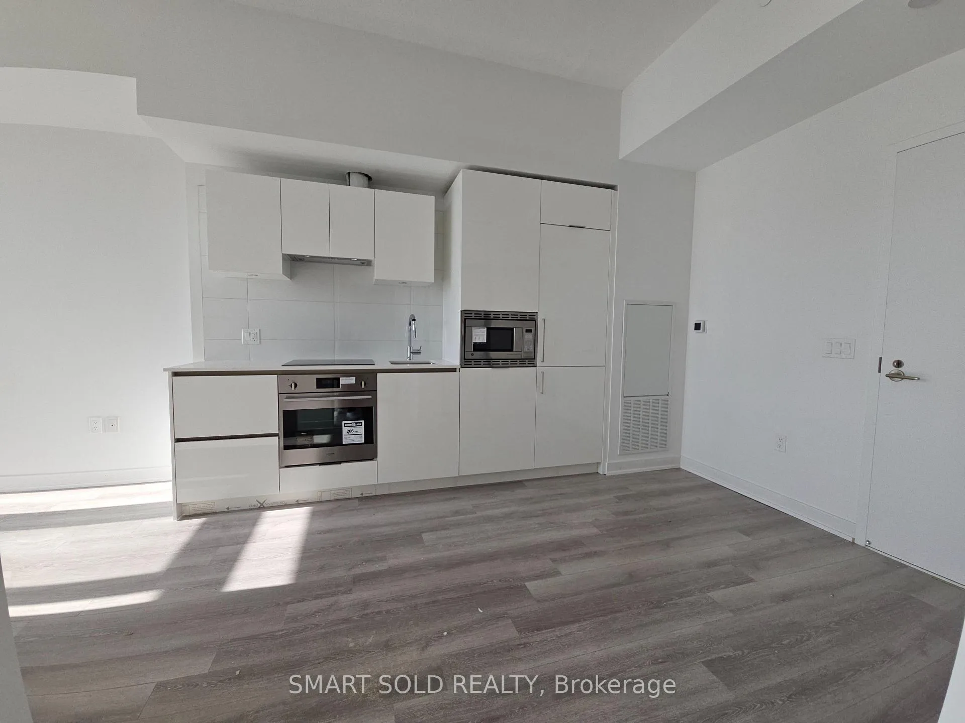 Photo 3 of Unit 1712, 121 St Patrick Street, Toronto, Kensington-Chinatown — HOMEH