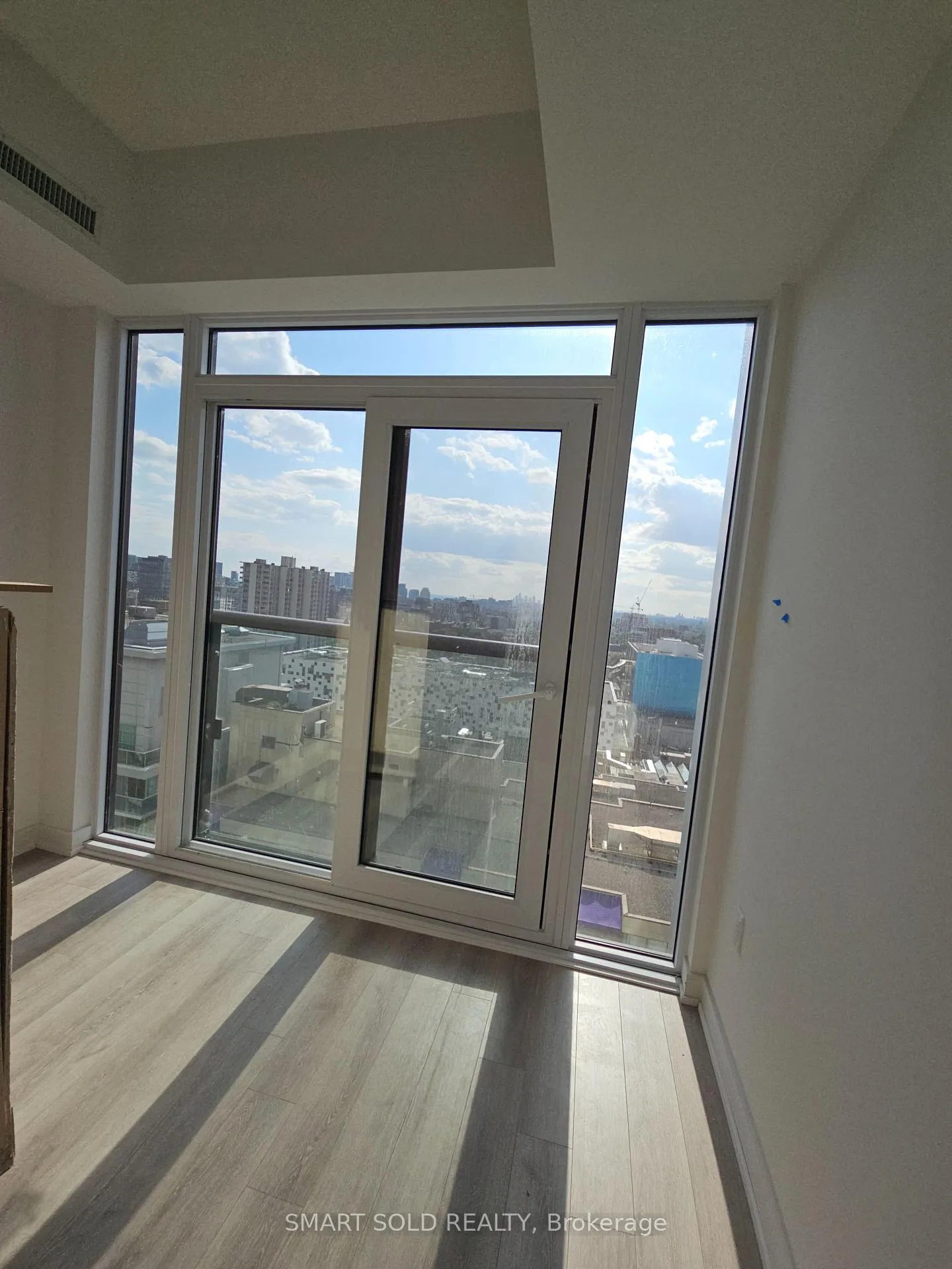 Photo 5 of Unit 1712, 121 St Patrick Street, Toronto, Kensington-Chinatown — HOMEH