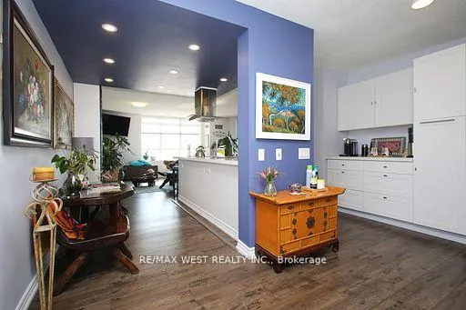 Photo 4 of Unit 905, 650 Lawrence Avenue W, Toronto, Englemount-Lawrence — HOMEH