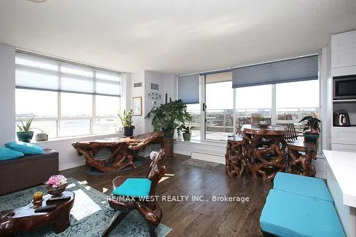 Photo 10 of Unit 905, 650 Lawrence Avenue W, Toronto, Englemount-Lawrence — HOMEH