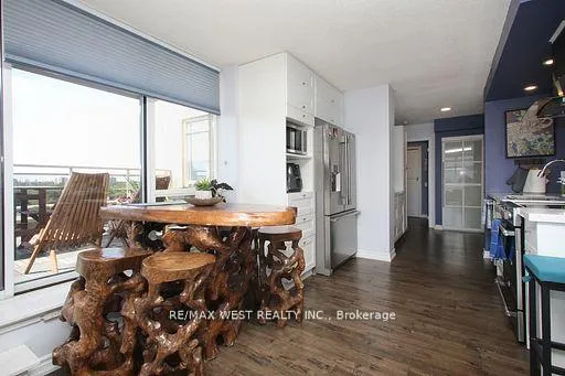 Photo 13 of Unit 905, 650 Lawrence Avenue W, Toronto, Englemount-Lawrence — HOMEH