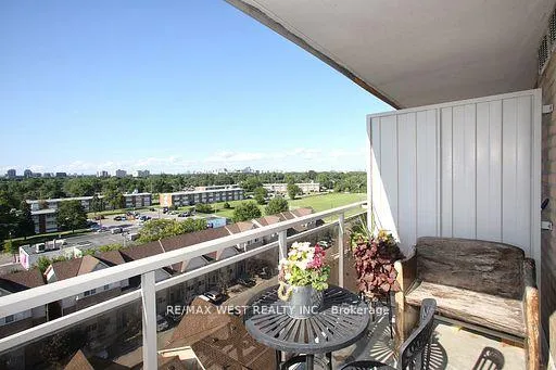 Photo 28 of Unit 905, 650 Lawrence Avenue W, Toronto, Englemount-Lawrence — HOMEH