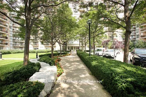Photo 30 of Unit 905, 650 Lawrence Avenue W, Toronto, Englemount-Lawrence — HOMEH