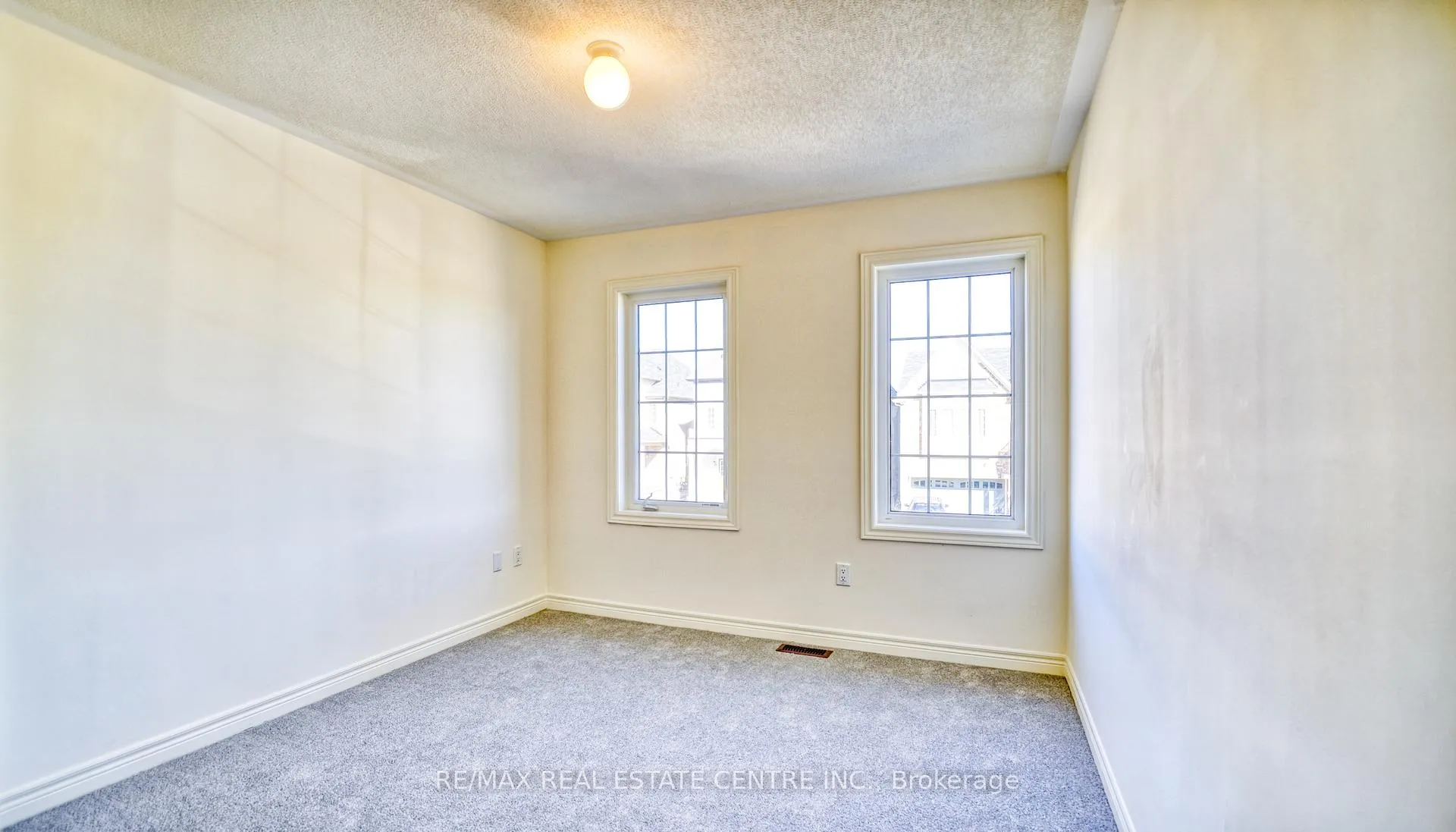 Photo 24 of 1184 Drinkle Crescent, Oshawa, Eastdale — HOMEH