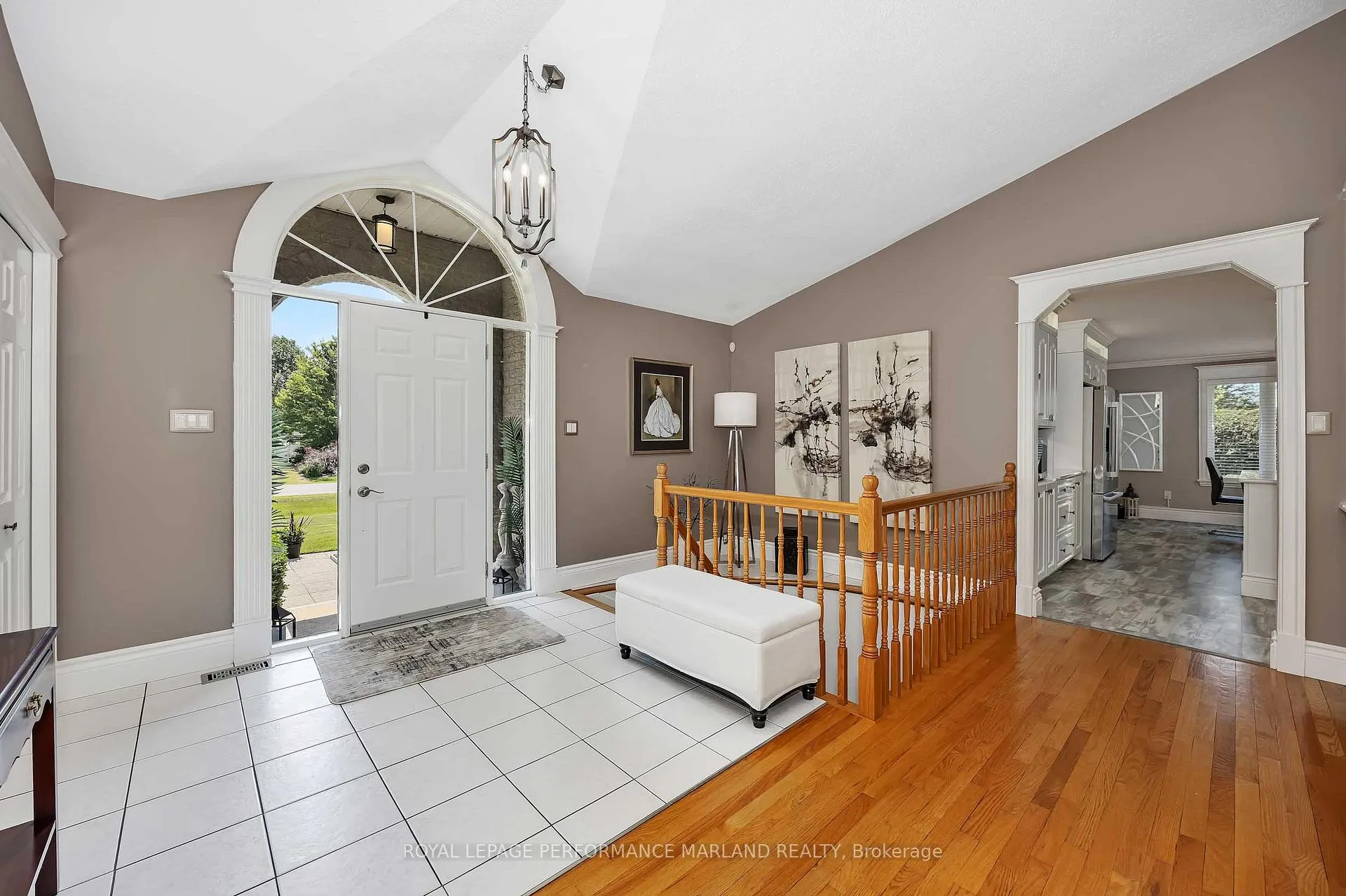Photo 3 of 1591 Stephanie Anne Drive, Ottawa, Greely — HOMEH