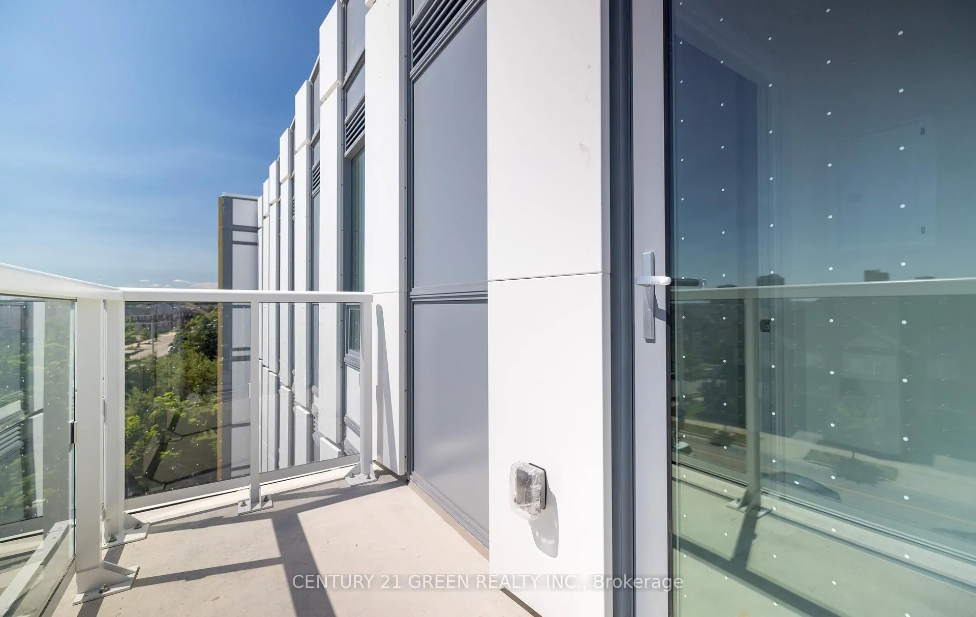Photo 3 of Unit 524, 1005 Dundas Street E, Oakville, Joshua Meadows — HOMEH