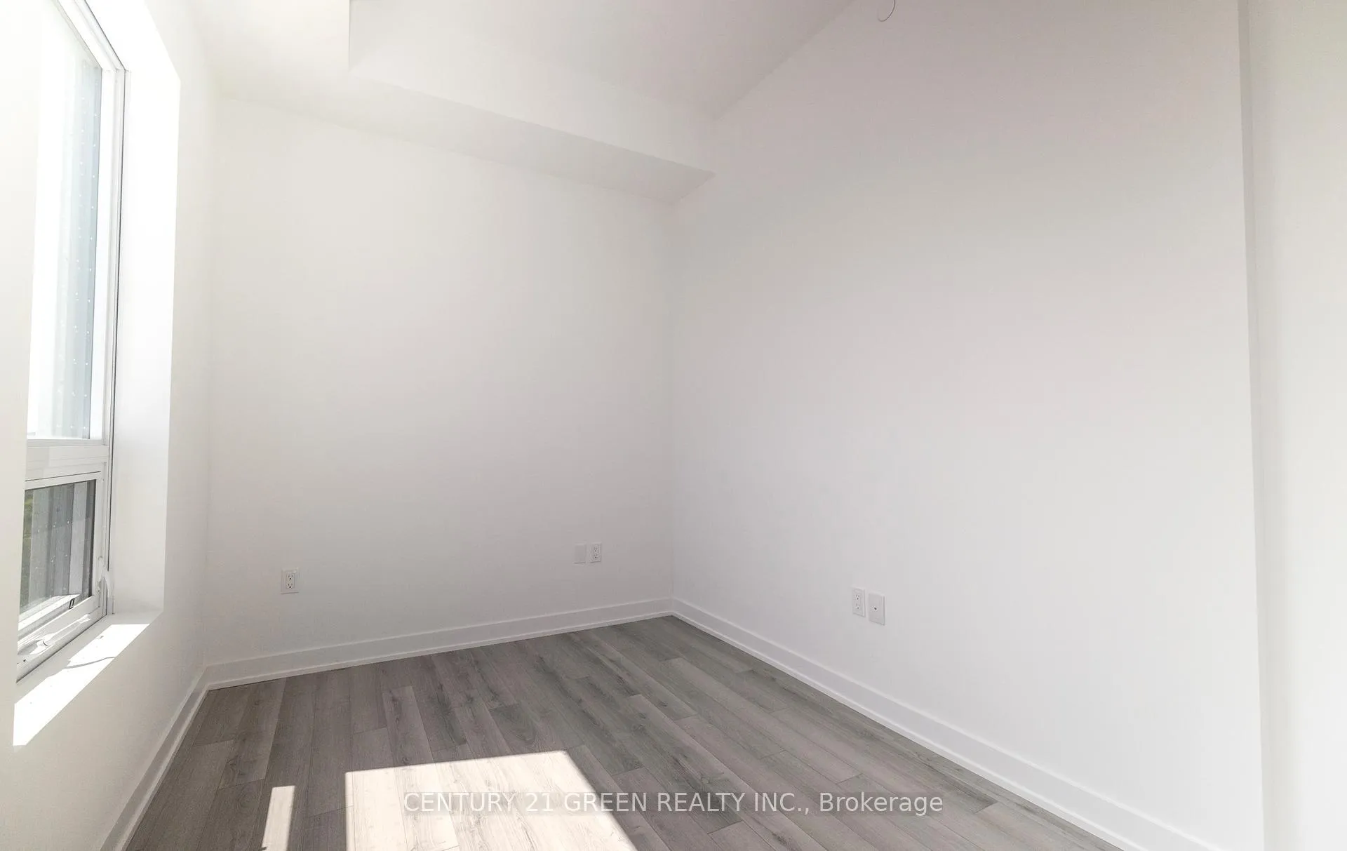 Photo 9 of Unit 524, 1005 Dundas Street E, Oakville, Joshua Meadows — HOMEH