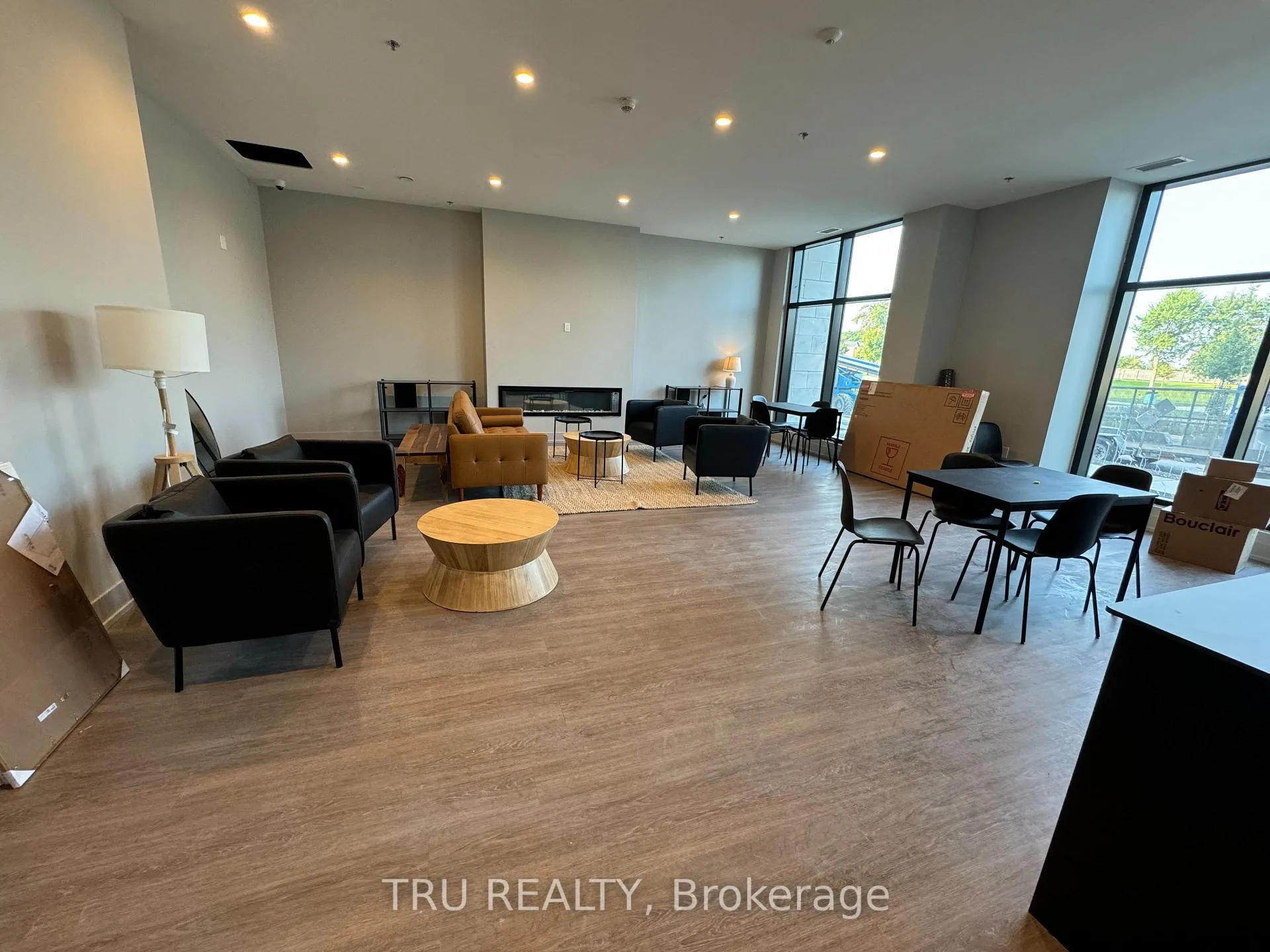 Photo 3 of Unit 417, 397 Codd'S Road, Ottawa, CFB Rockcliffe and Area — HOMEH