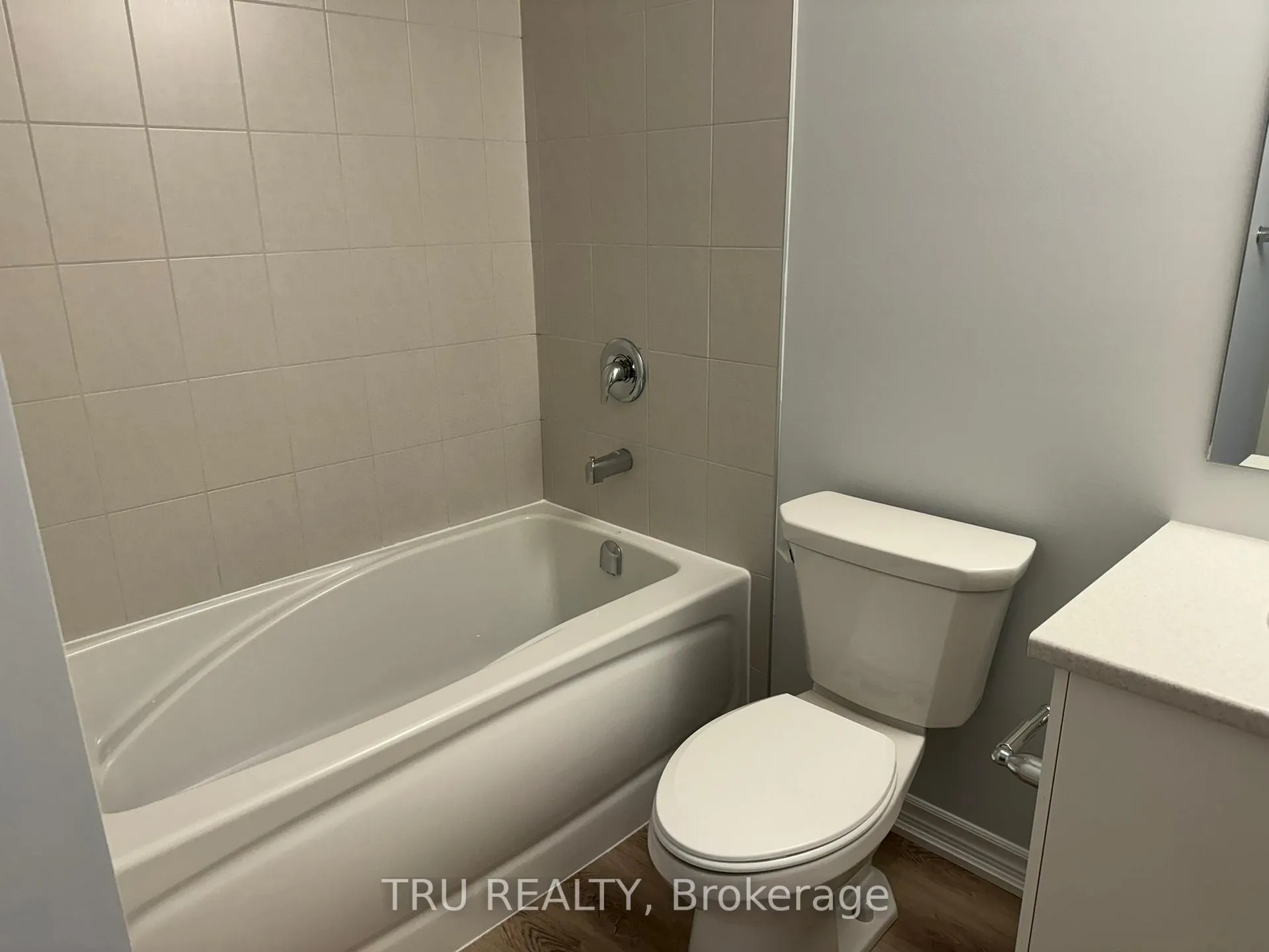 Photo 9 of Unit 417, 397 Codd'S Road, Ottawa, CFB Rockcliffe and Area — HOMEH