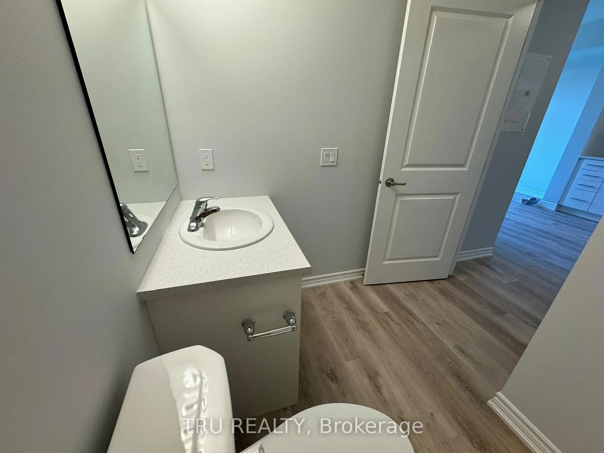 Photo 10 of Unit 417, 397 Codd'S Road, Ottawa, CFB Rockcliffe and Area — HOMEH