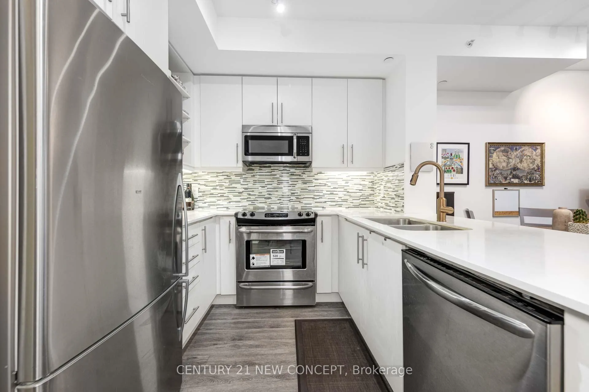 Photo 4 of Unit 409, 55 Oneida Crescent, Richmond Hill, Langstaff — HOMEH