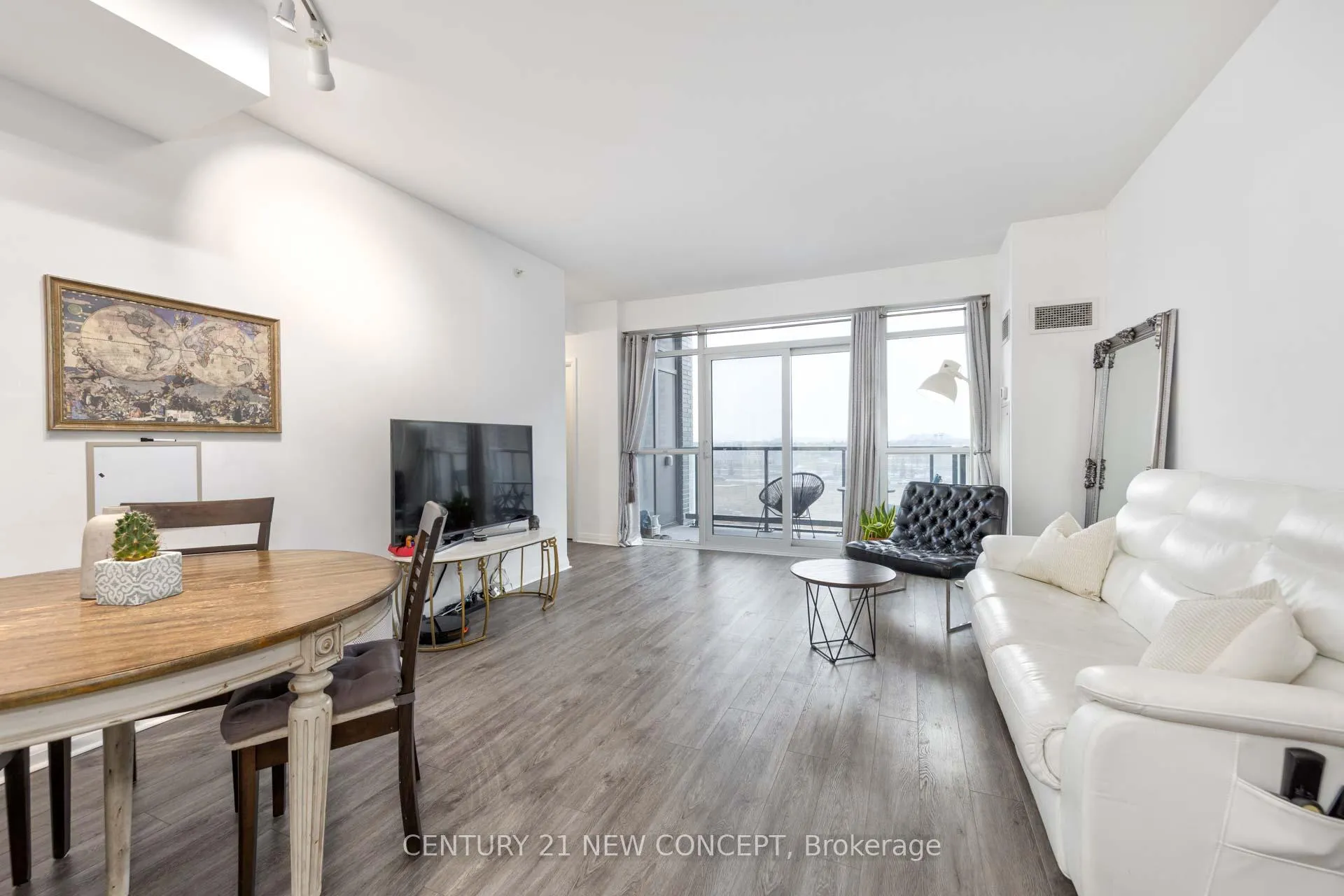 Photo 9 of Unit 409, 55 Oneida Crescent, Richmond Hill, Langstaff — HOMEH