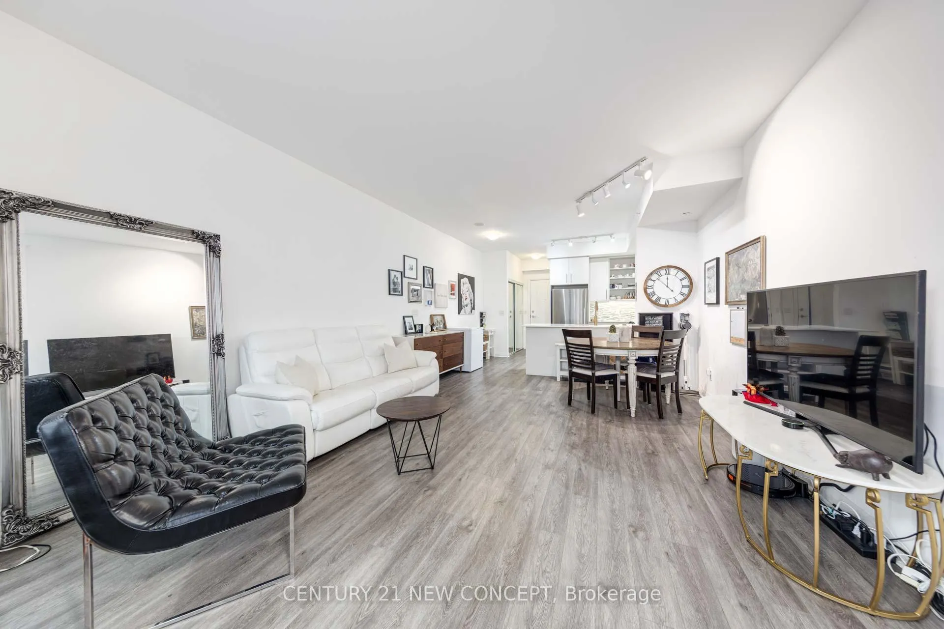 Photo 10 of Unit 409, 55 Oneida Crescent, Richmond Hill, Langstaff — HOMEH