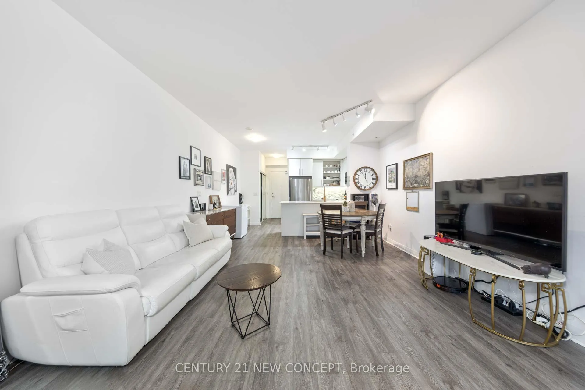 Photo 11 of Unit 409, 55 Oneida Crescent, Richmond Hill, Langstaff — HOMEH