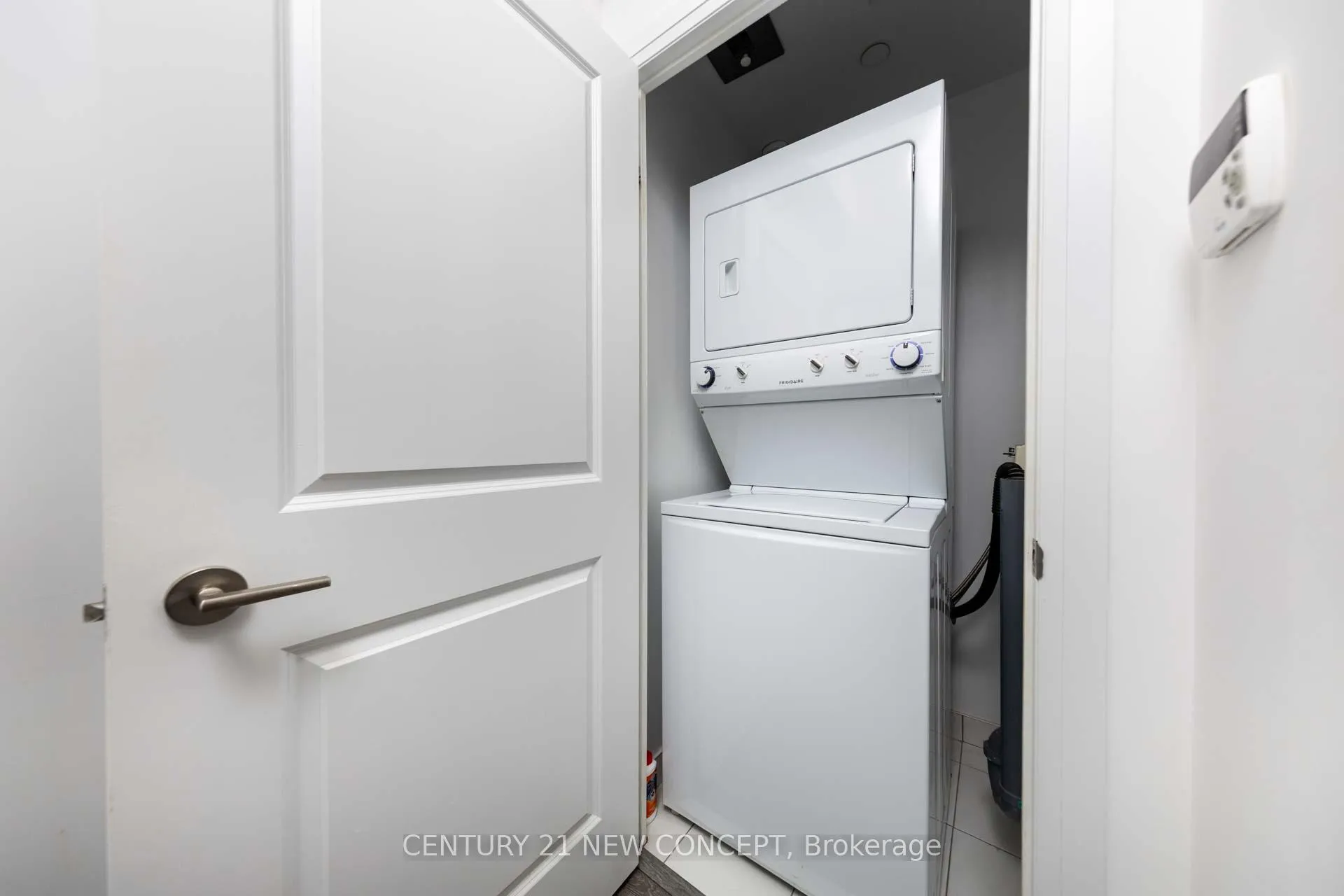 Photo 21 of Unit 409, 55 Oneida Crescent, Richmond Hill, Langstaff — HOMEH