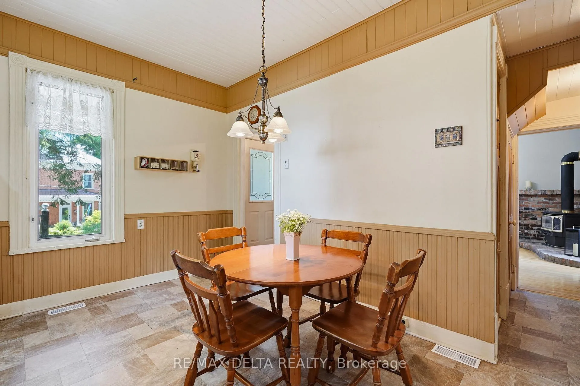 Photo 11 of 28 Jay Street, Champlain, Vankleek Hill — HOMEH