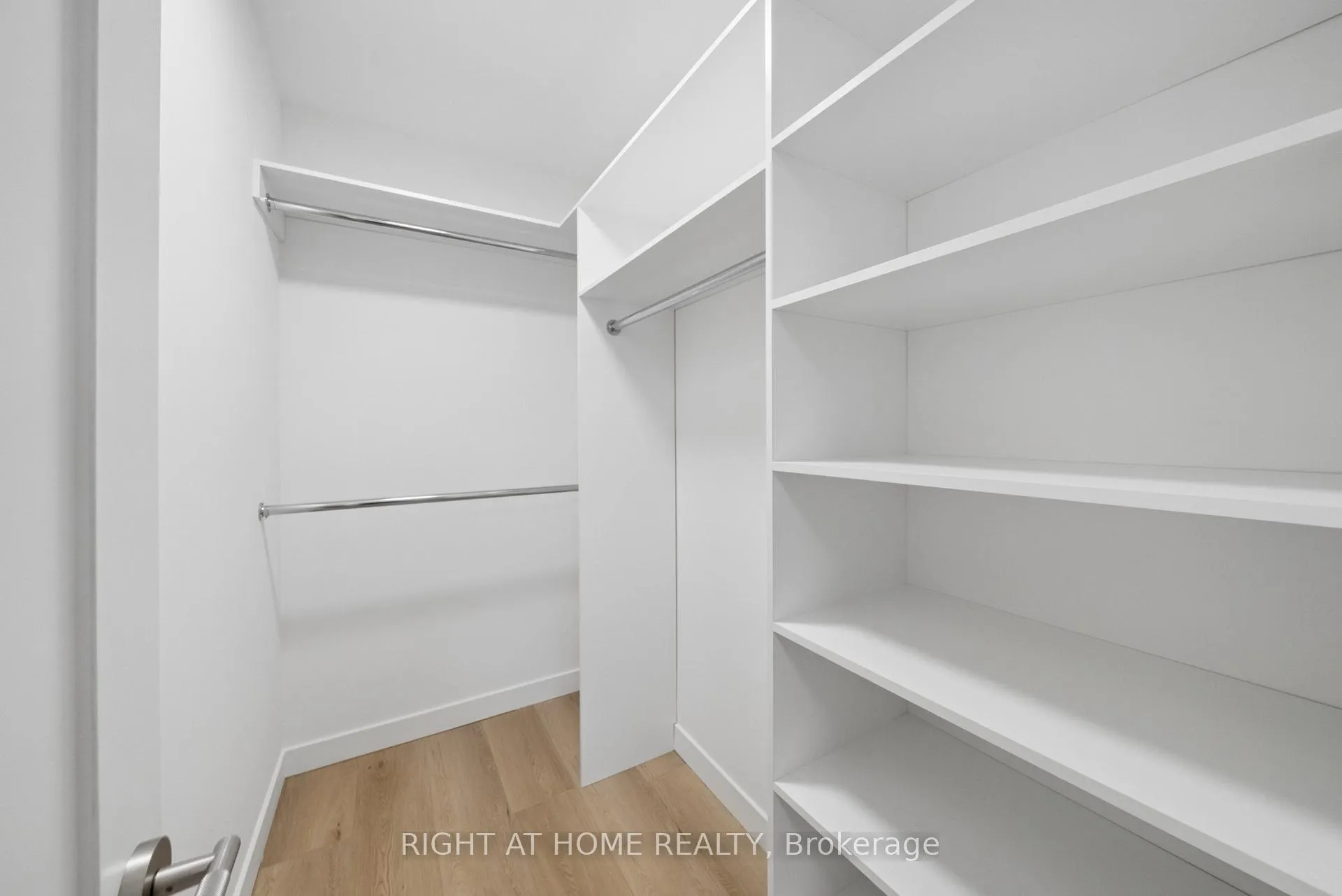 Photo 10 of Unit 10, 91 Barton Avenue, Toronto, The Annex — HOMEH