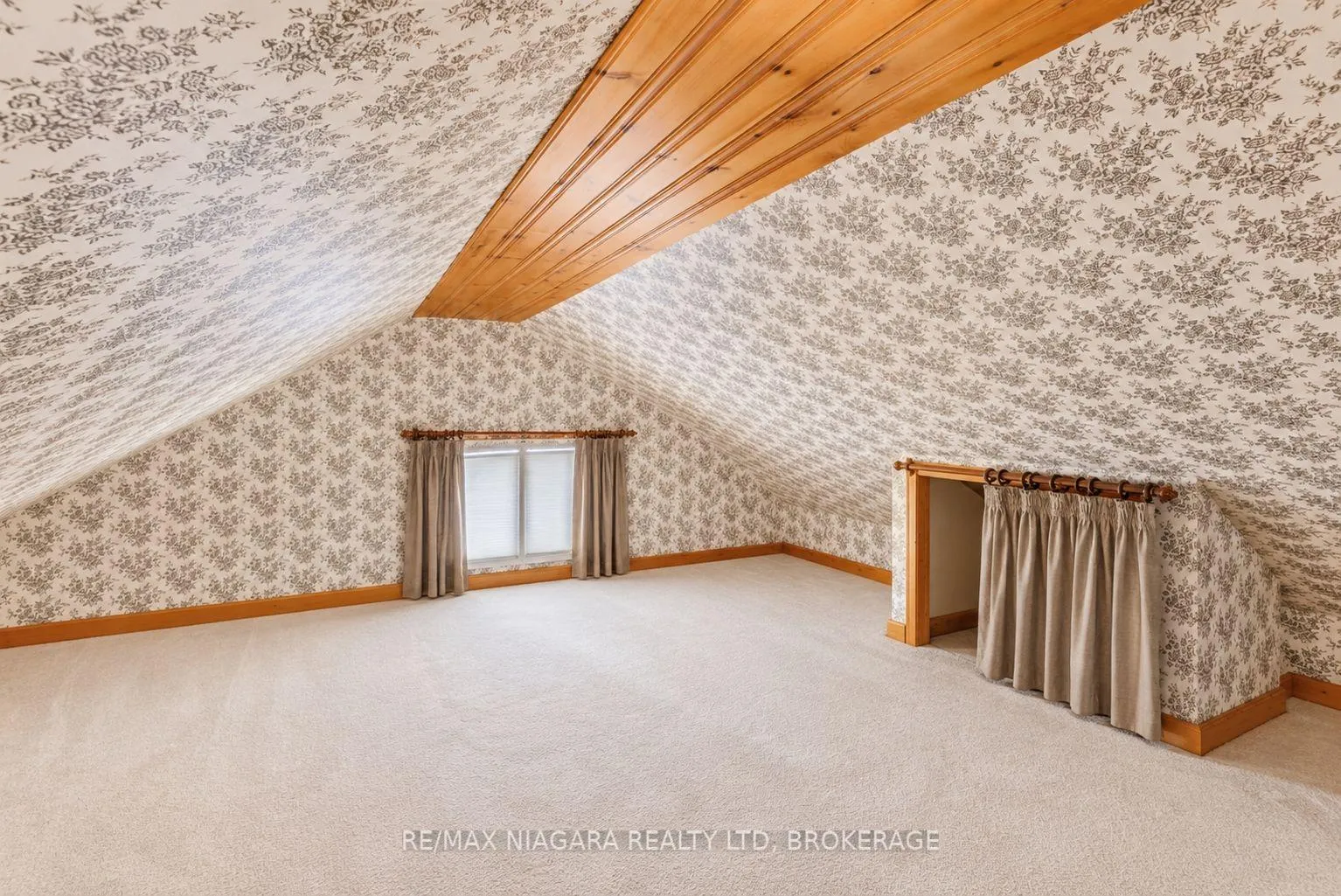 Photo 15 of 5 Verne Avenue, Welland, Broadway — HOMEH
