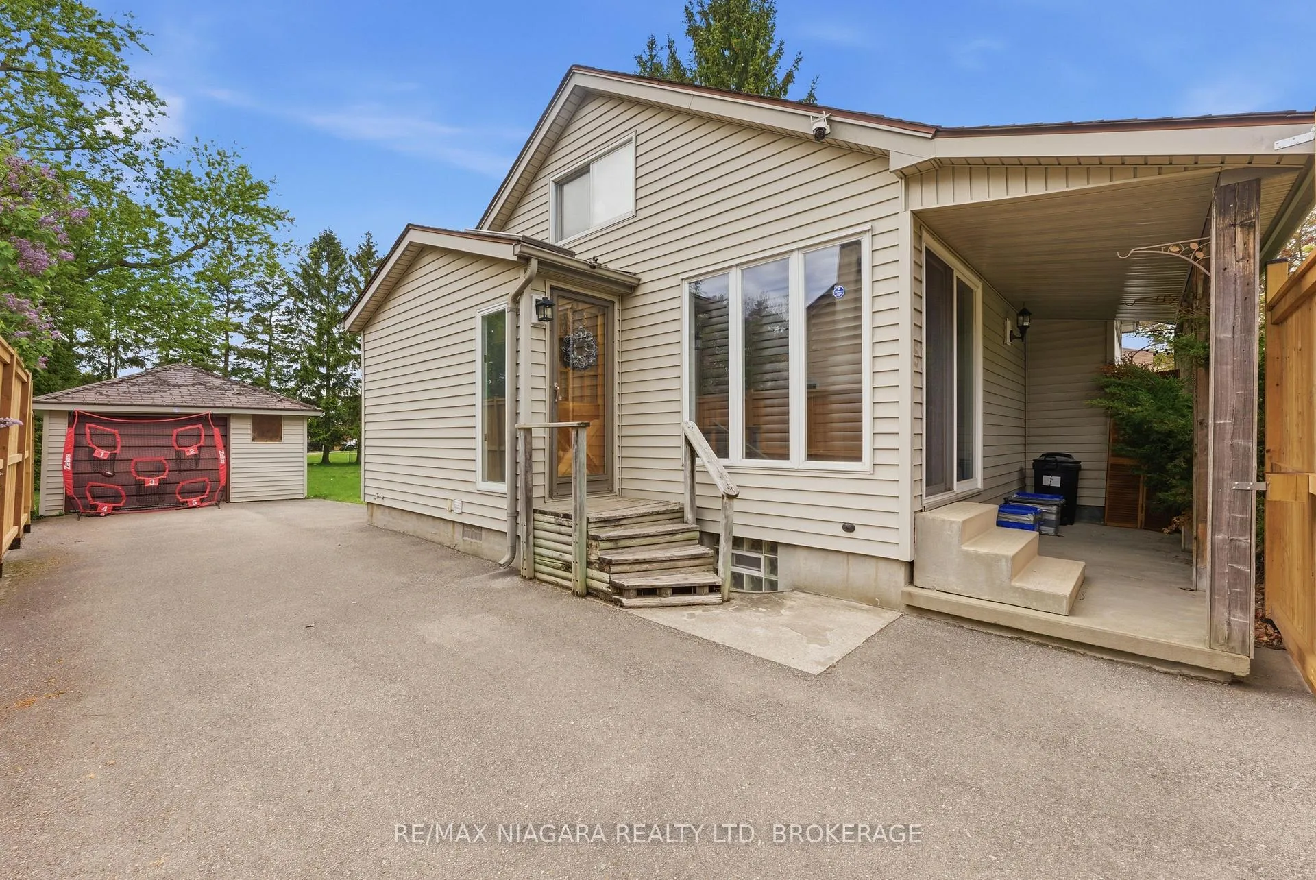 Photo 20 of 5 Verne Avenue, Welland, Broadway — HOMEH