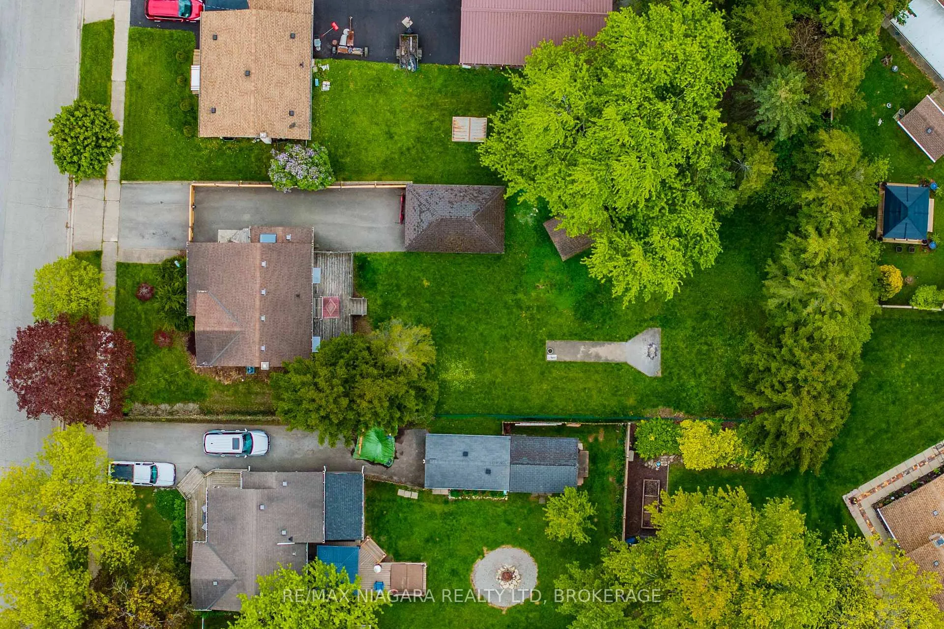Photo 24 of 5 Verne Avenue, Welland, Broadway — HOMEH