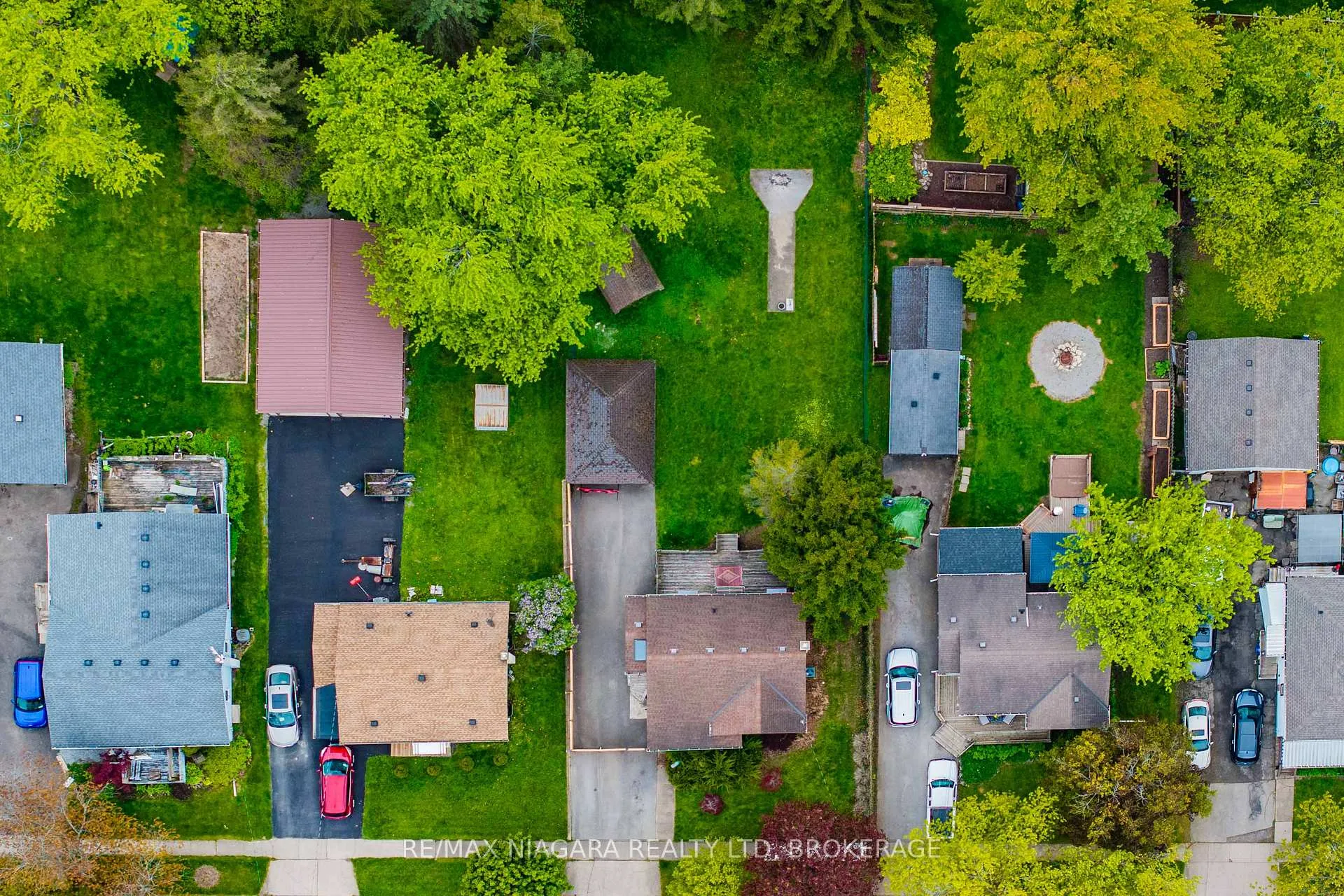 Photo 25 of 5 Verne Avenue, Welland, Broadway — HOMEH