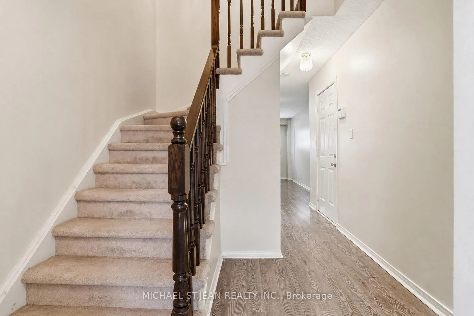Photo 4 of Unit 2, 565 Rymal Road E, Hamilton, Butler — HOMEH