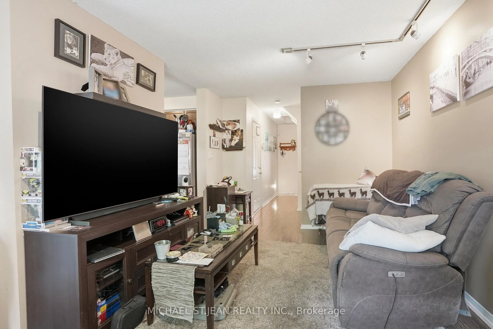 Photo 11 of Unit 2, 565 Rymal Road E, Hamilton, Butler — HOMEH