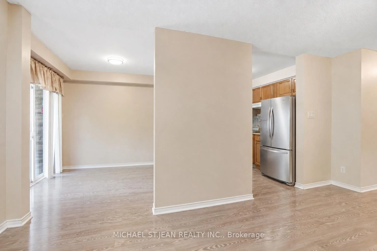 Photo 12 of Unit 2, 565 Rymal Road E, Hamilton, Butler — HOMEH