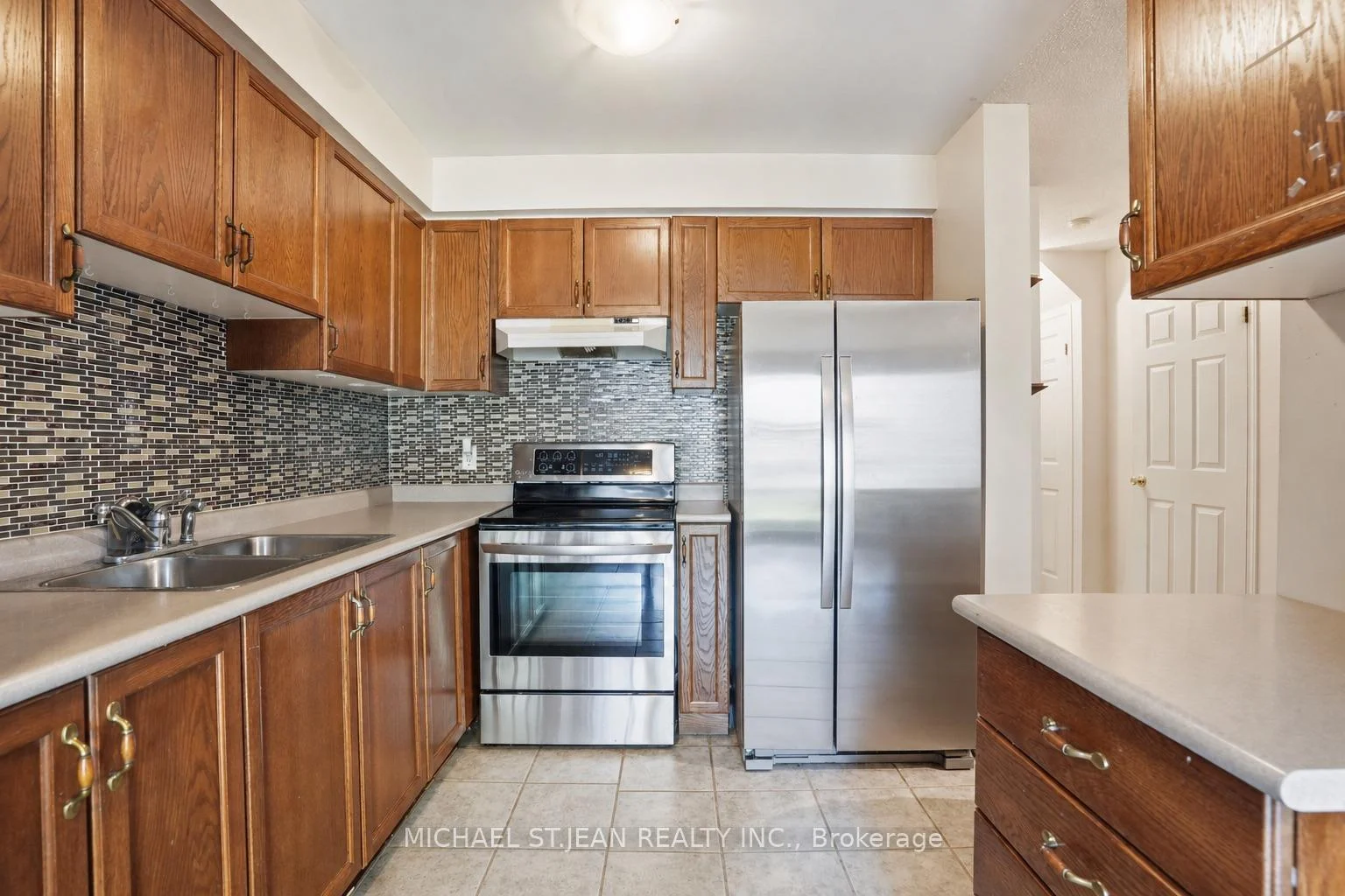 Photo 18 of Unit 2, 565 Rymal Road E, Hamilton, Butler — HOMEH