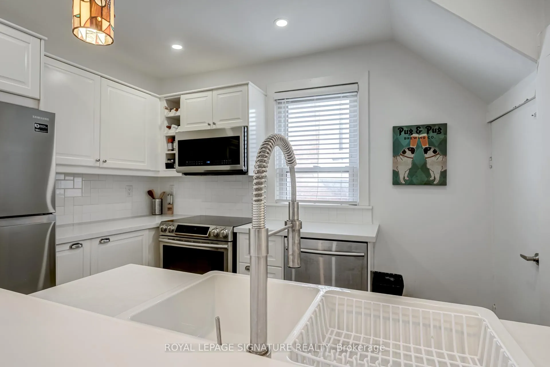 Photo 11 of 108 Wheatfield Road, Etobicoke, Mimico — HOMEH