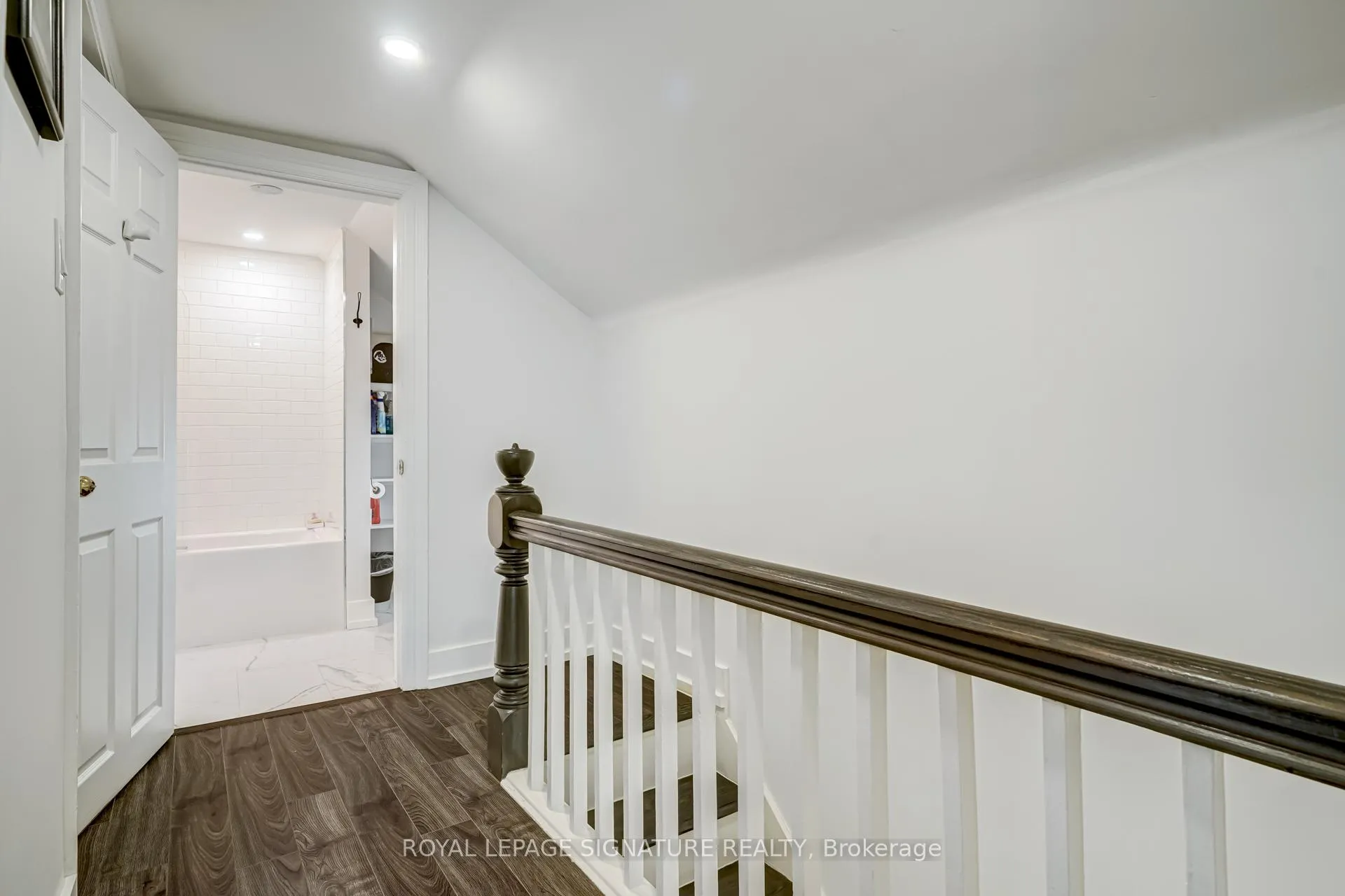 Photo 20 of 108 Wheatfield Road, Etobicoke, Mimico — HOMEH