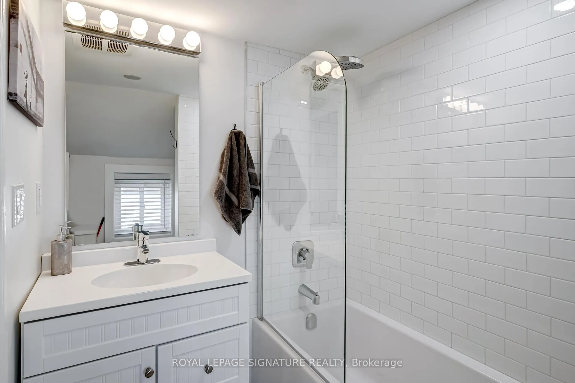 Photo 27 of 108 Wheatfield Road, Etobicoke, Mimico — HOMEH