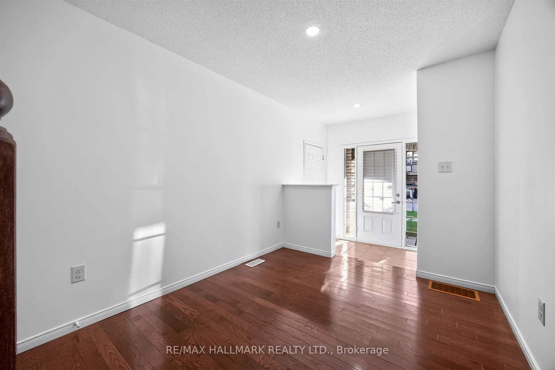 Photo 36 of 10 Linnell Street, Ajax, Central East — HOMEH
