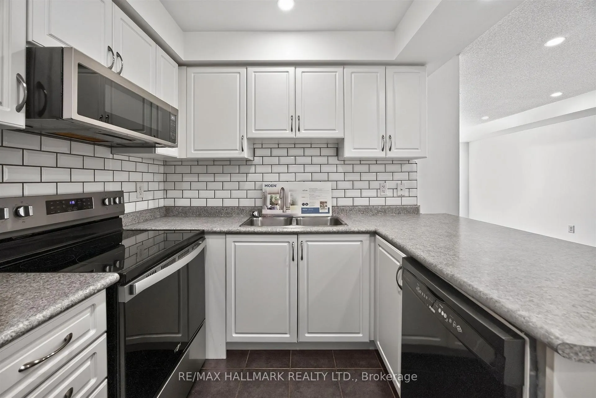 Photo 52 of 10 Linnell Street, Ajax, Central East — HOMEH