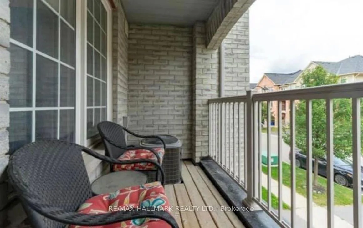 Photo 3 of 10 Linnell Street, Ajax, Central East — HOMEH