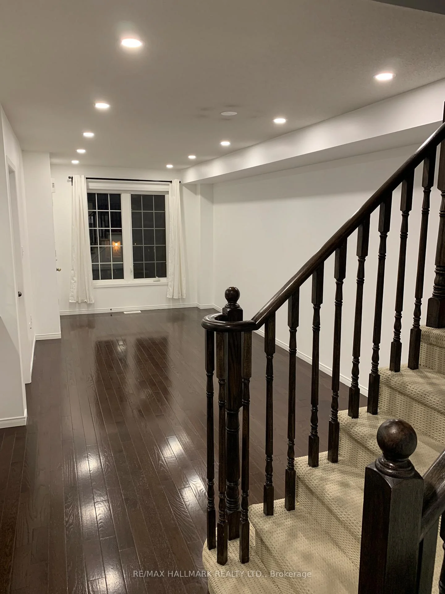 Photo 8 of 10 Linnell Street, Ajax, Central East — HOMEH