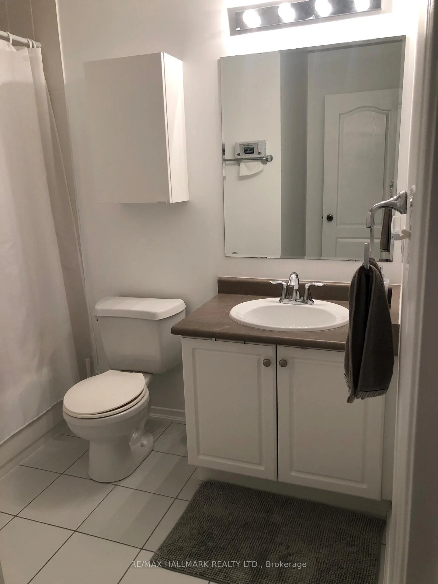 Photo 17 of 10 Linnell Street, Ajax, Central East — HOMEH