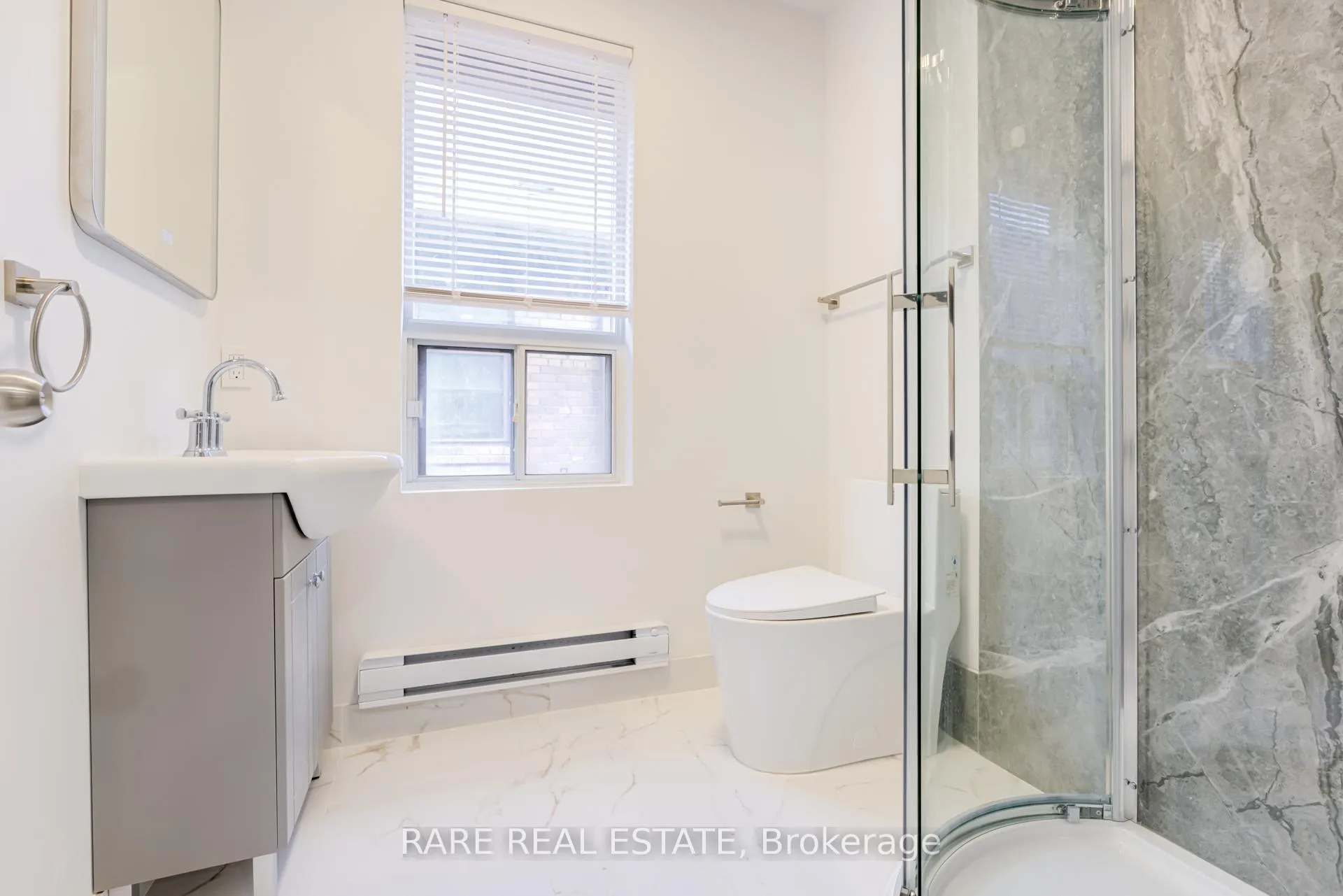 Photo 5 of Unit Main, 10 Castleview Avenue, Toronto, Casa Loma — HOMEH