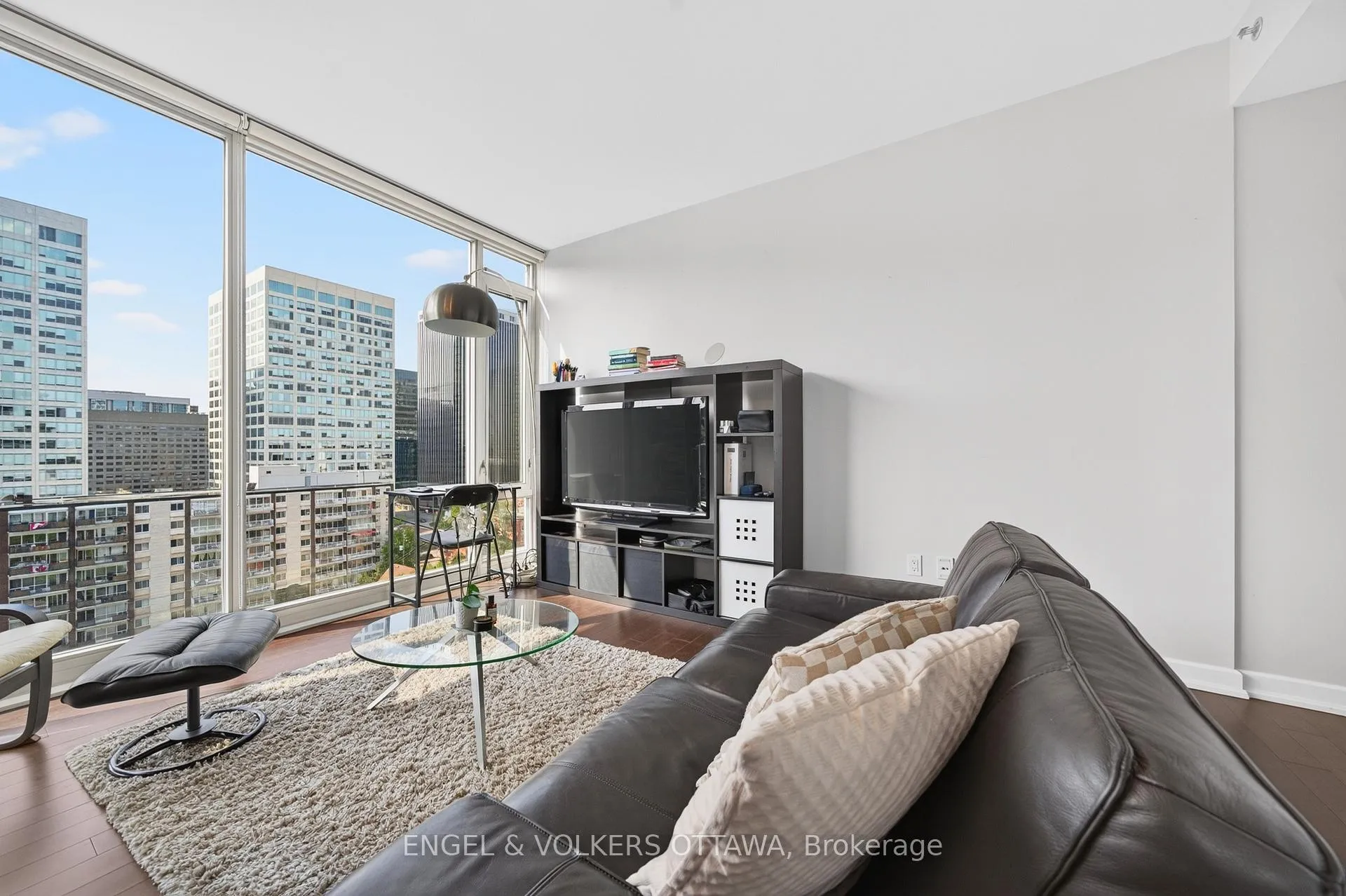 Photo 5 of Unit 1011, 300 Lisgar Street, Ottawa, Ottawa Centre — HOMEH