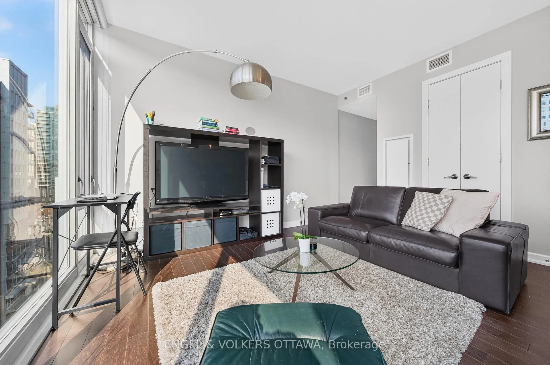 Photo 6 of Unit 1011, 300 Lisgar Street, Ottawa, Ottawa Centre — HOMEH