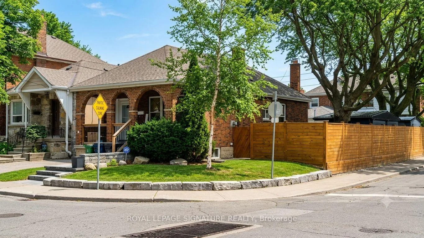 Photo 1 of 1 Roseneath Gardens, Toronto, Oakwood Village — HOMEH