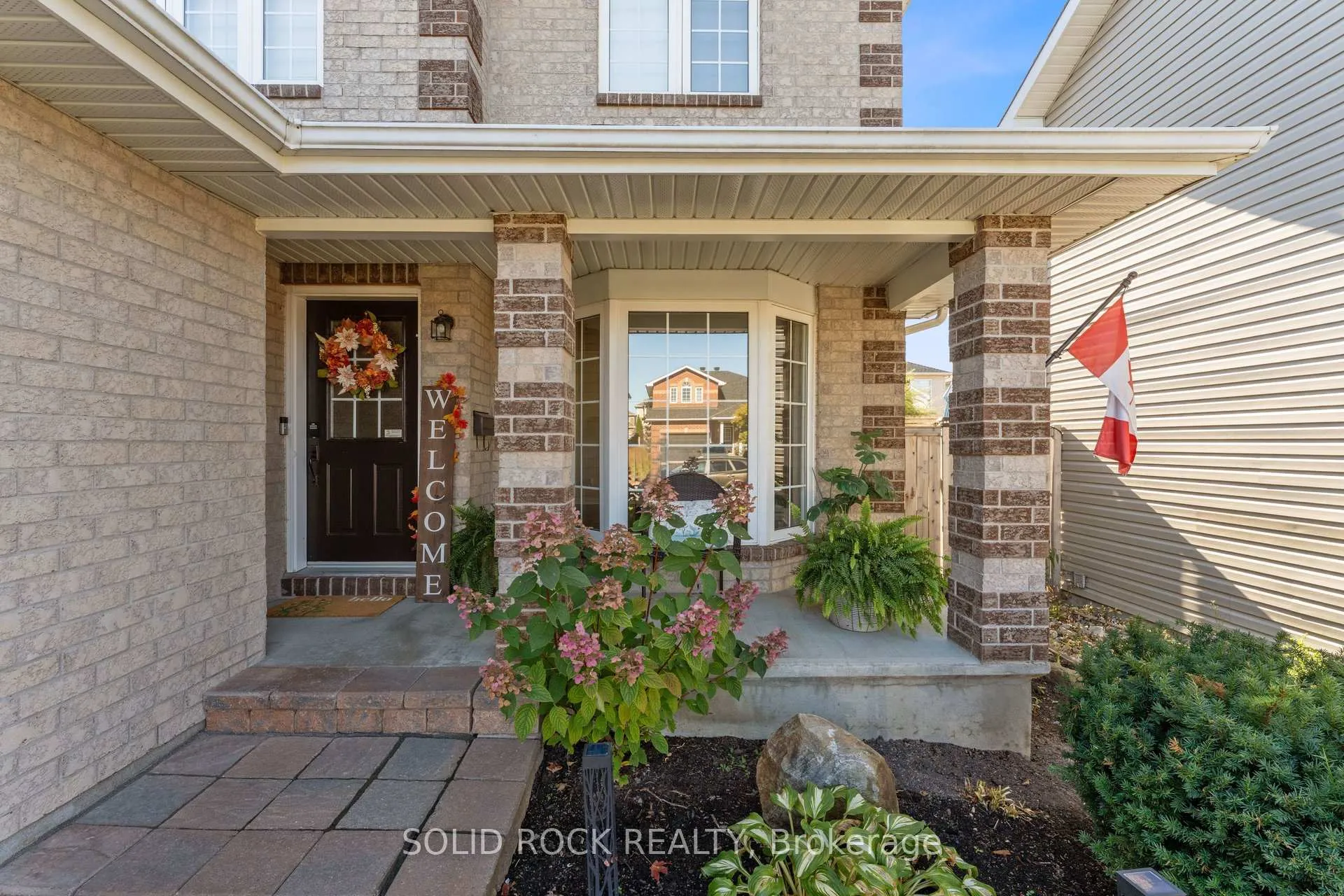 Photo 3 of 737 Vermillion Drive, Ottawa, Riverside South/Gloucester Glen — HOMEH