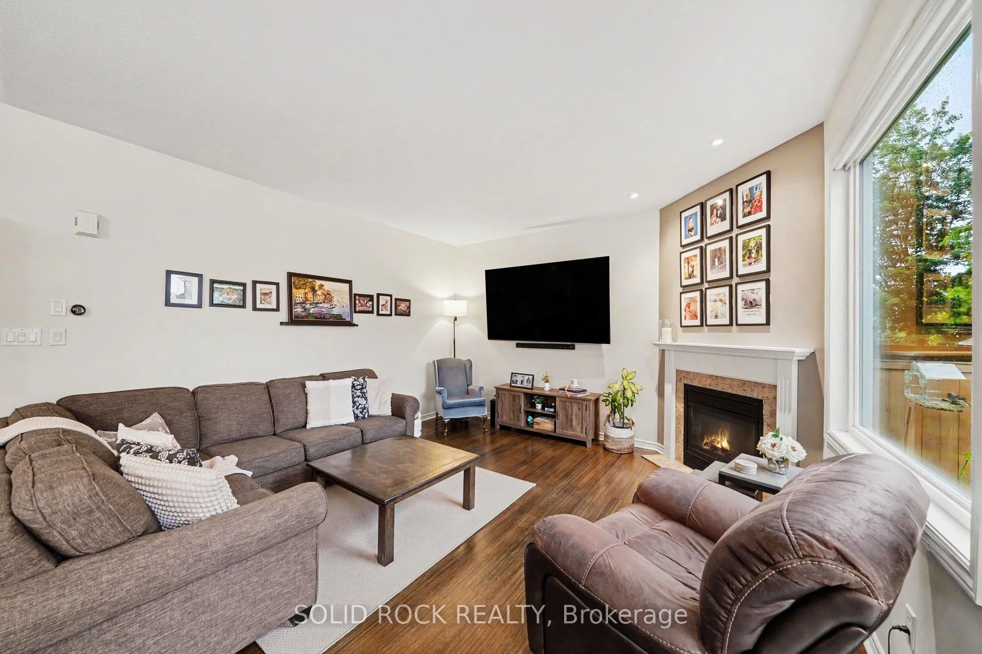 Photo 10 of 737 Vermillion Drive, Ottawa, Riverside South/Gloucester Glen — HOMEH