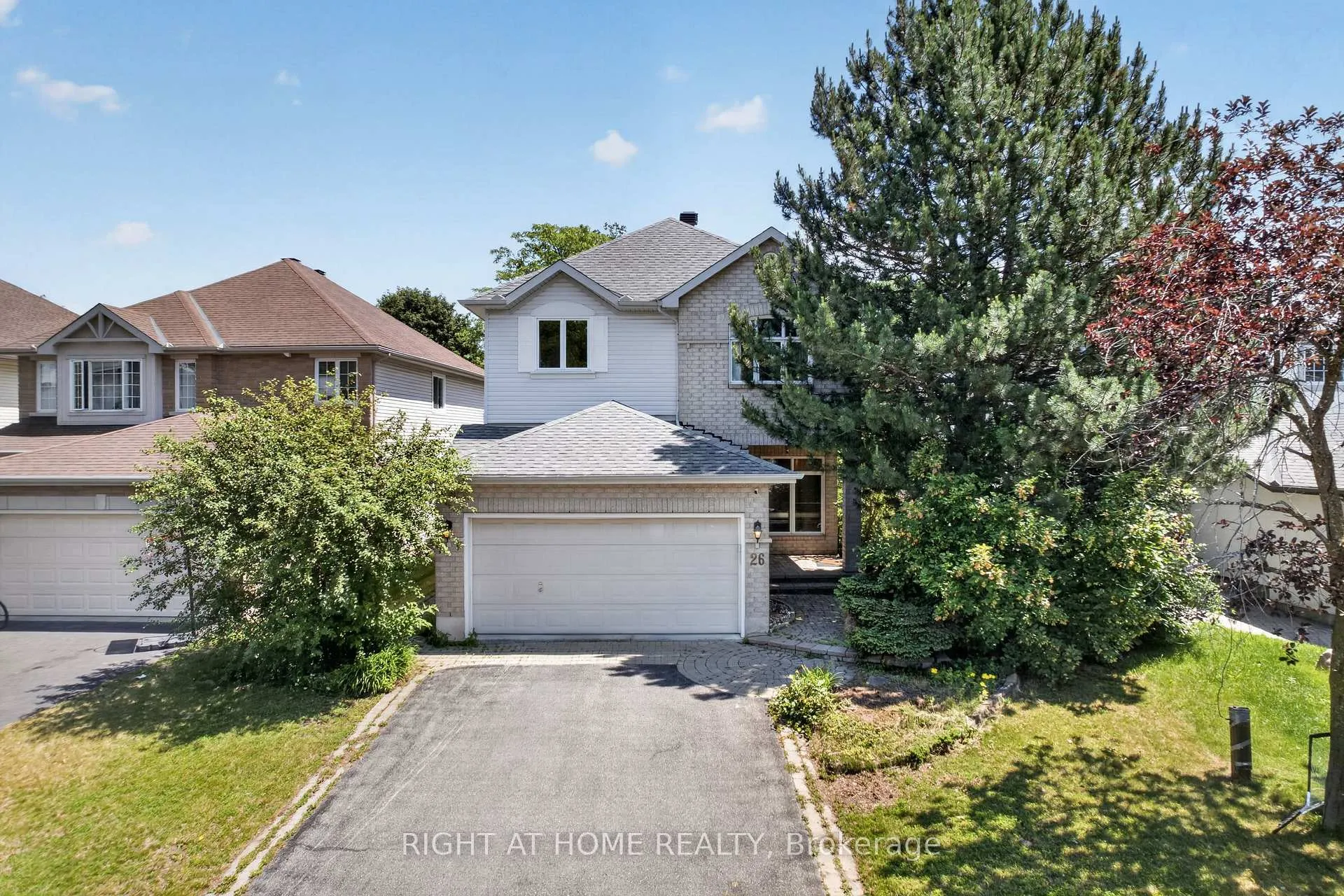 Front of 26 Evanshen Crescent