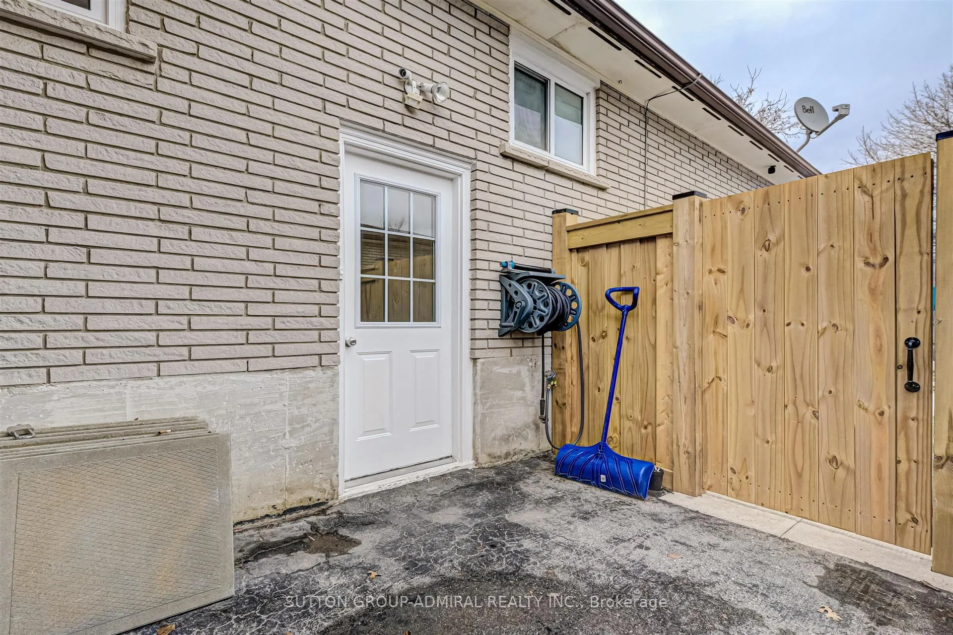 Photo 2 of Unit Bsmnt, 25 Strike Avenue, Clarington, Bowmanville — HOMEH