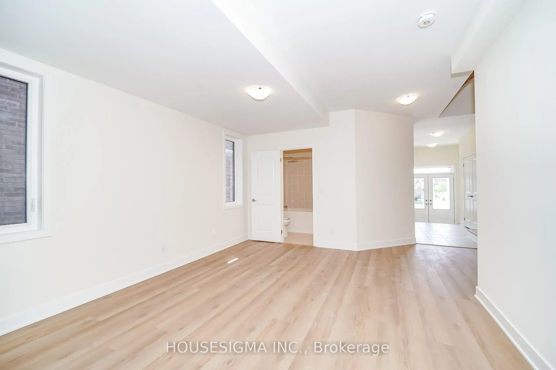 Photo 11 of 66 Robert Eaton Avenue, Markham, Middlefield — HOMEH